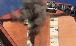 Mueren un hombre y sus dos perros en un incendio en Vallecas