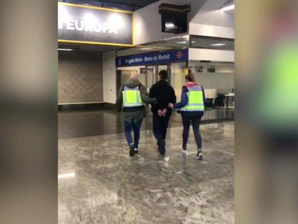 Detenido por agredir a su pareja en el Metro de Madrid 