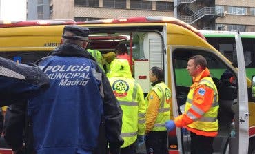 Muy grave un anciano tras ser atropellado por un autobús de la EMT
