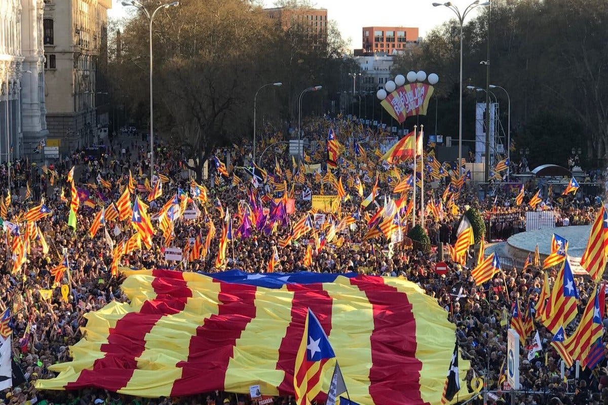 El independentismo llena de esteladas las calles de Madrid