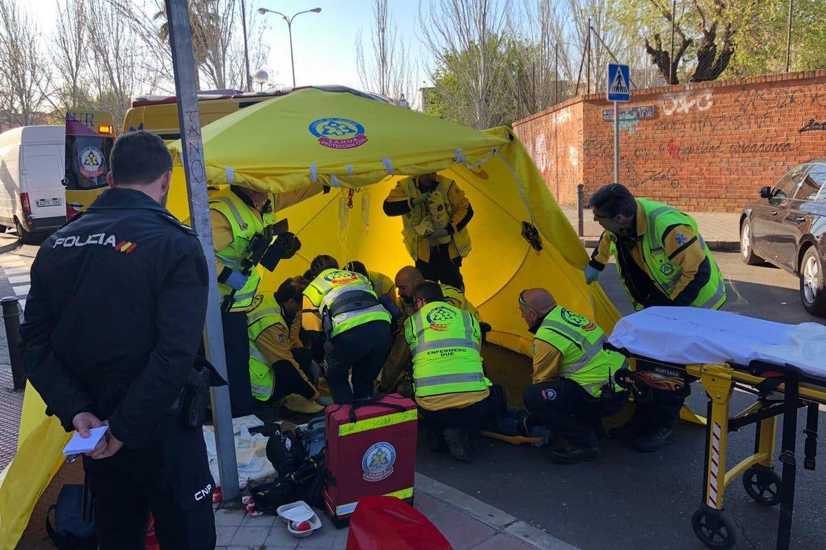 Un joven recibe siete puñaladas a las puertas de una discoteca en Carabanchel