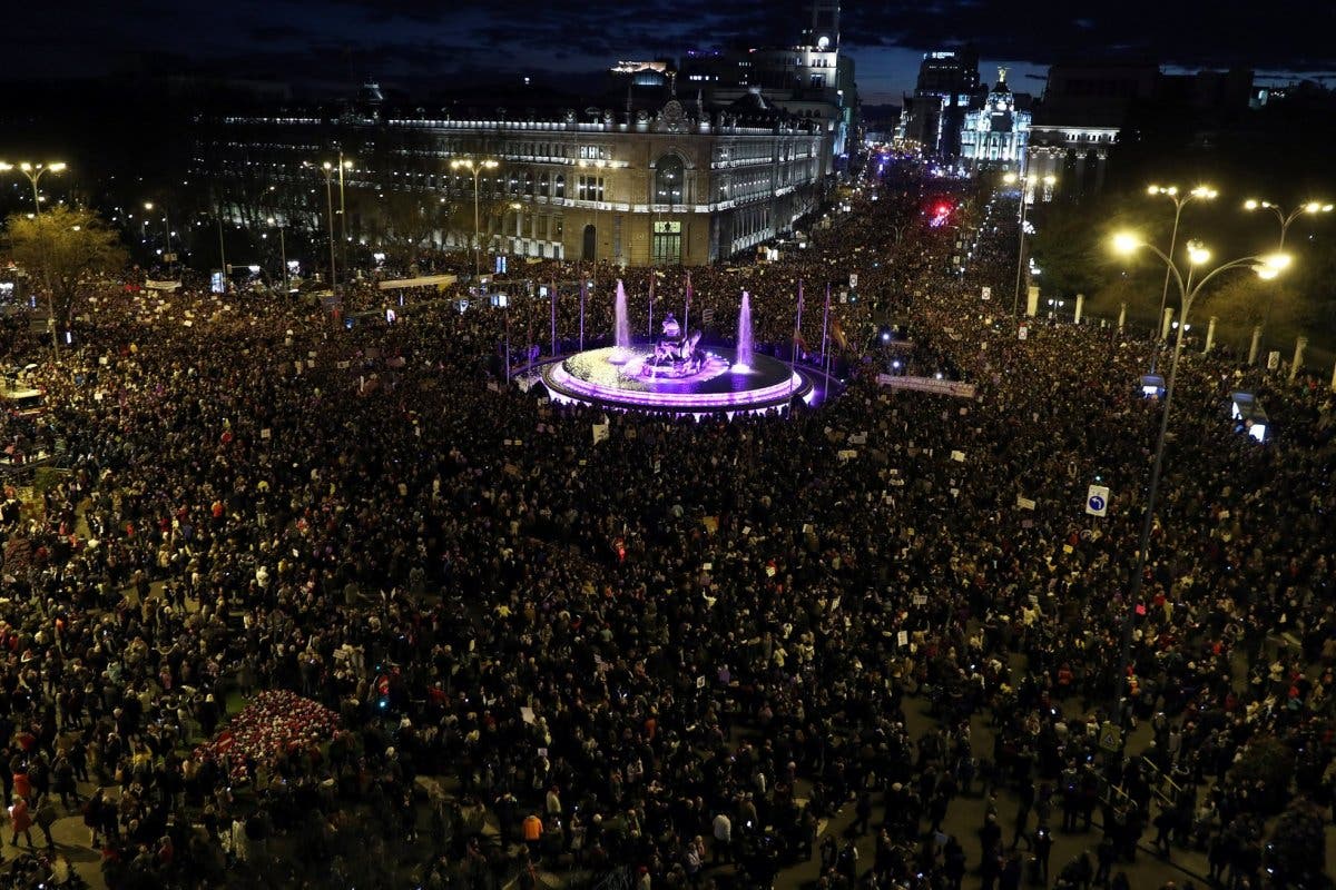 8M: Más de 350.000 personas asisten a la marcha feminista de Madrid 