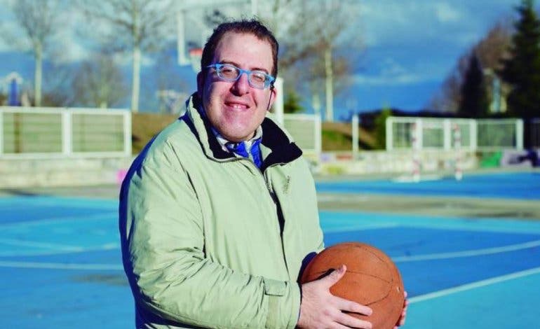 Rivas nombra embajador a su vecino José de Luna, actor de Campeones