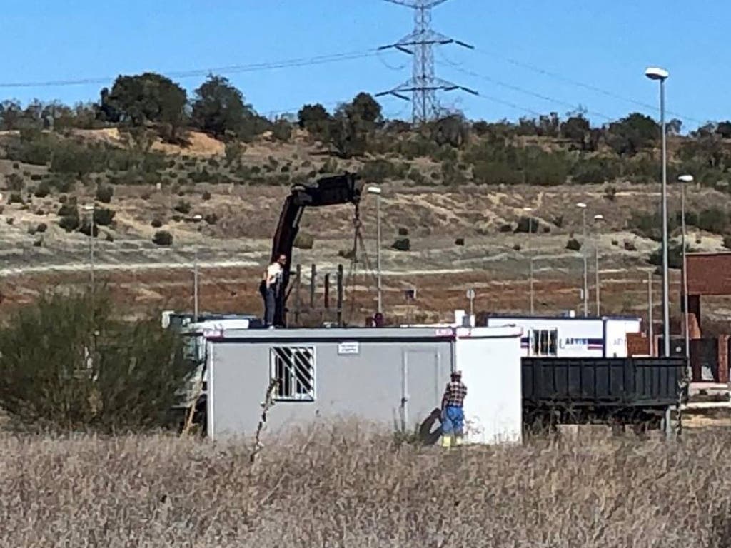 Llegan las máquinas para construir el instituto de Loeches