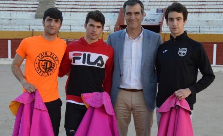 Román promete garantizar los toros si es reelegido alcalde de Guadalajara