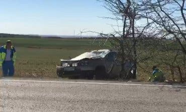 Una vecina de Torres de la Alameda vuelca con su coche en Campo Real