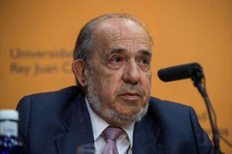 Muere Enrique Álvarez Conde, director del máster de Cifuentes