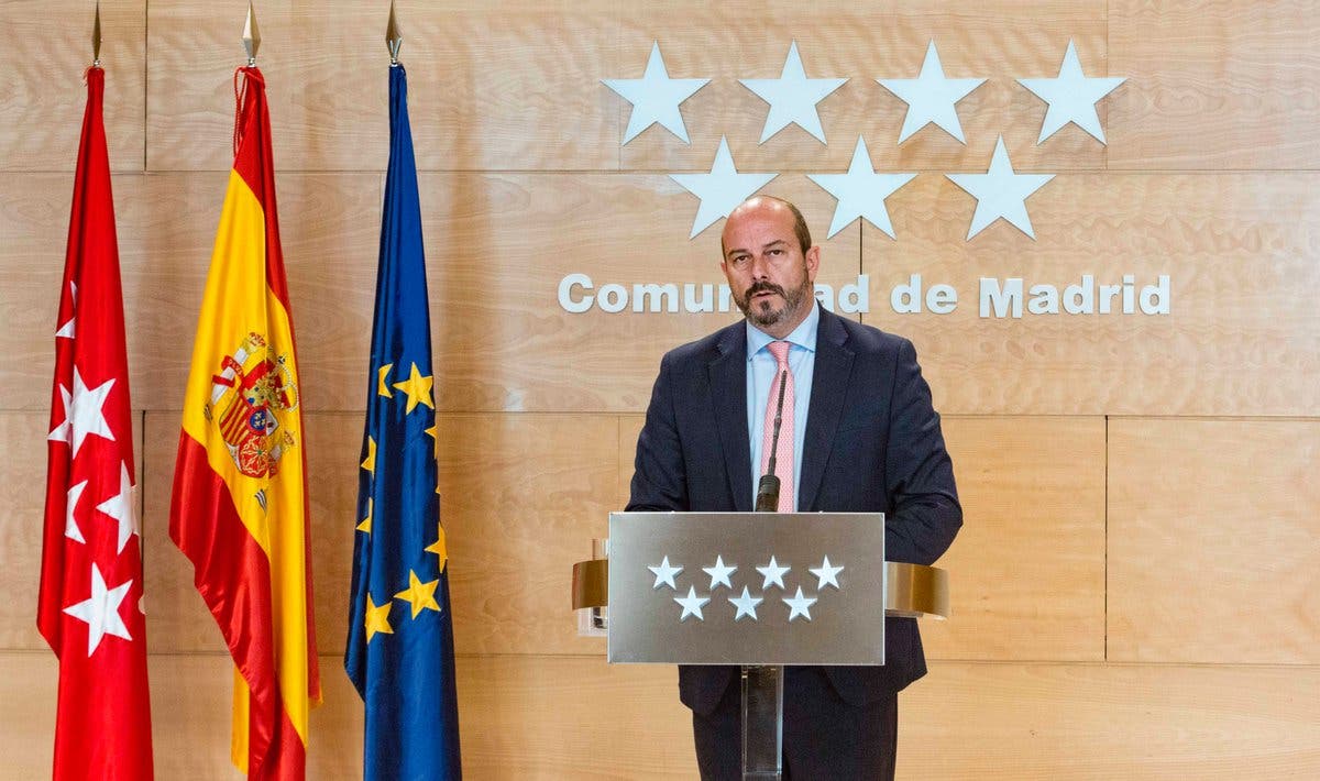 Pedro Rollán asume la Presidencia de la Comunidad de Madrid «con humildad»