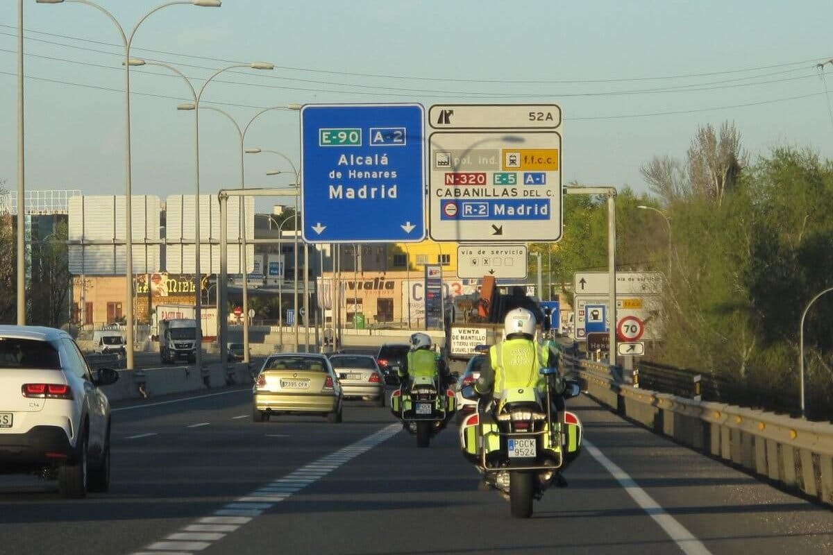 Detenido tras provocar un accidente en la A-2 con un coche robado