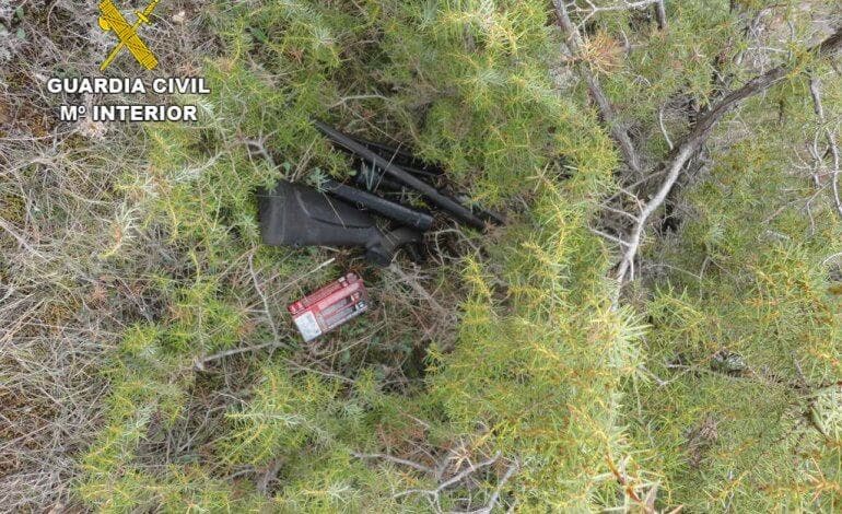Detenidos en la A-2 dos cazadores furtivos tras intentar atropellar a dos guardas rurales