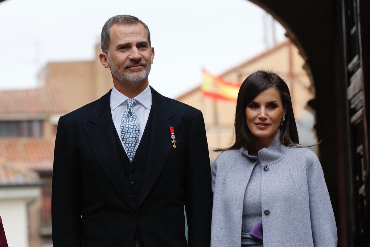 El look de la Reina Letizia en Alcalá de Henares