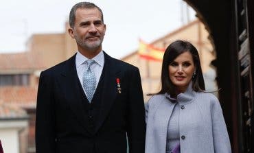 El look de la Reina Letizia en Alcalá de Henares