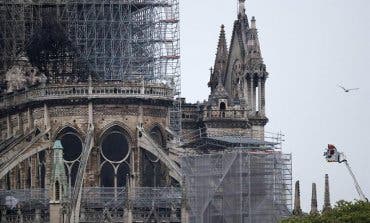 Controlado el incendio de la catedral de Notre Dame