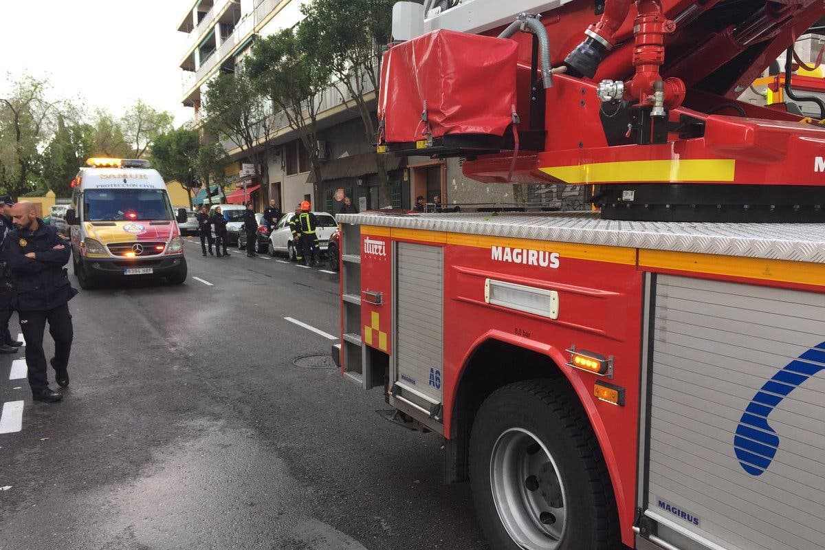 Muy grave una anciana en un incendio en Canillejas 