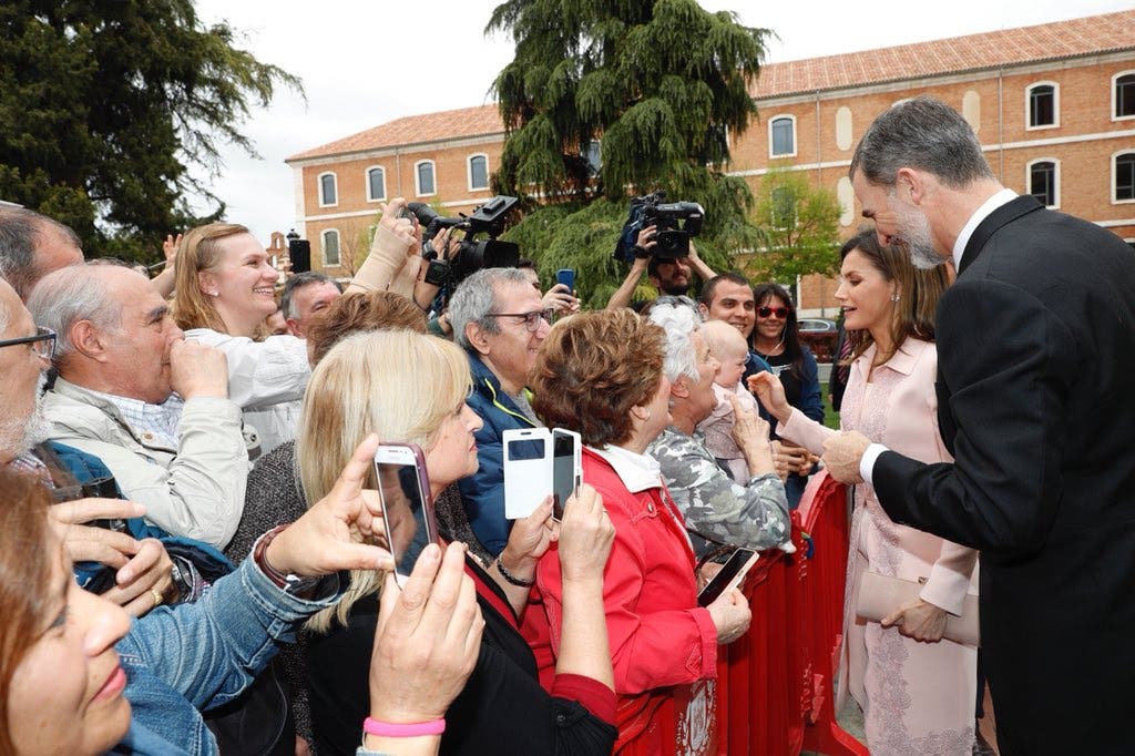 Los Reyes entregan este martes en Alcalá de Henares el Premio Cervantes