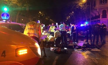 Herido grave un motorista al chocar contra un coche patrulla 