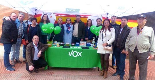 Vox exige al Ayuntamiento de Alcalá de Henares que condene el «asalto» LGTBI a la catedral