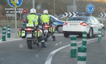 Pillan en la A-2 a un camionero borracho que transportaba mercancías peligrosas