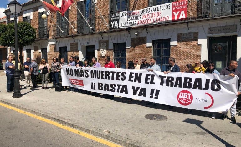 Concentración por el trabajador fallecido en Paracuellos de Jarama 