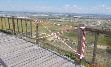 Nuevos destrozos en el Mirador del Castillo de Chiloeches