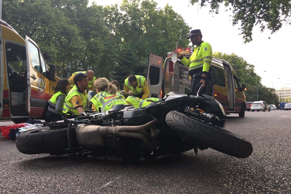 Tres heridos al chocar dos motos en Madrid 