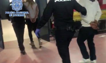Detenida una pareja en Coslada tras atracar una farmacia