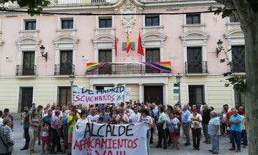 «Alcalde, aparcamientos ya»: vecinos de Alcalá de Henares en pie de guerra