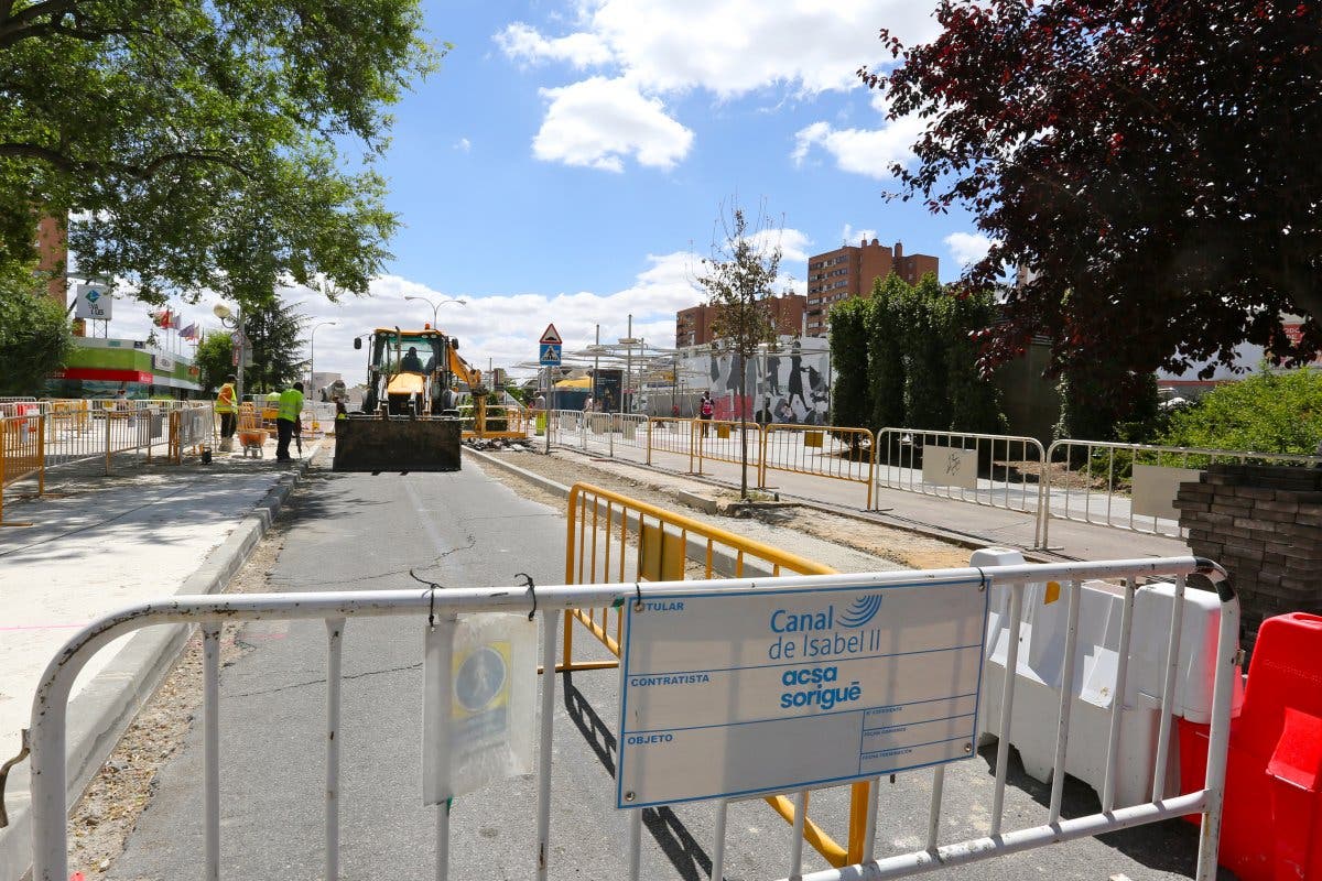 Cortes en la calle Colombia de Coslada por obras del Canal