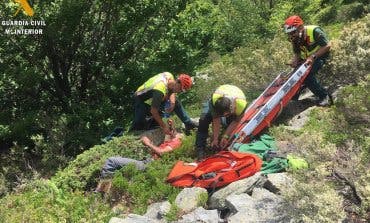 La Guardia Civil salva la vida a un senderista accidentado en Guadalajara