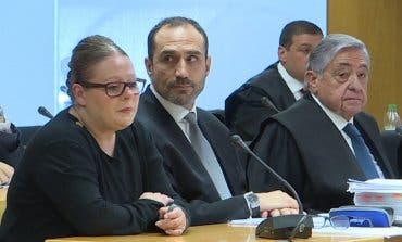 La auxiliar de Alcalá de Henares declara en el juicio entre lágrimas