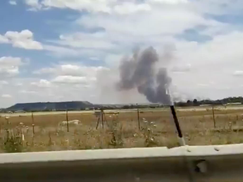 Un incendio de pastos en San Fernando provoca una gran columna de humo