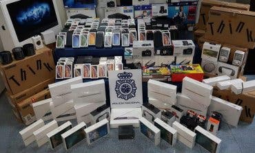 Compraban móviles de alta gama con documentación falsa para después venderlos