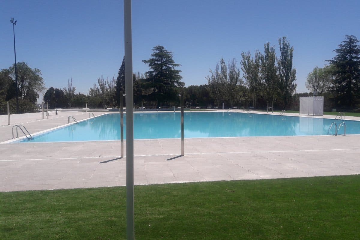 Agreden al vigilante de una piscina municipal de Vallecas 