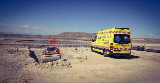 Herido grave un trabajador en Loeches tras ser atropellado por una apisonadora