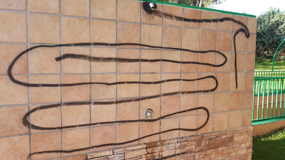 Actos vandálicos en la piscina municipal de Loeches