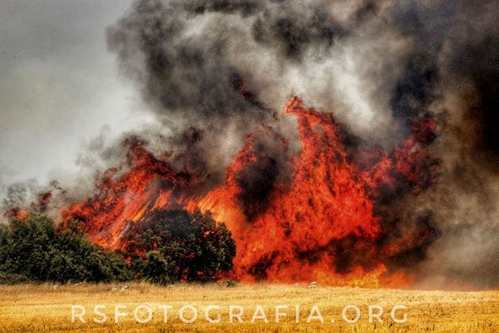 Espectaculares imágenes del incendio de Loranca de Tajuña, ya extinguido