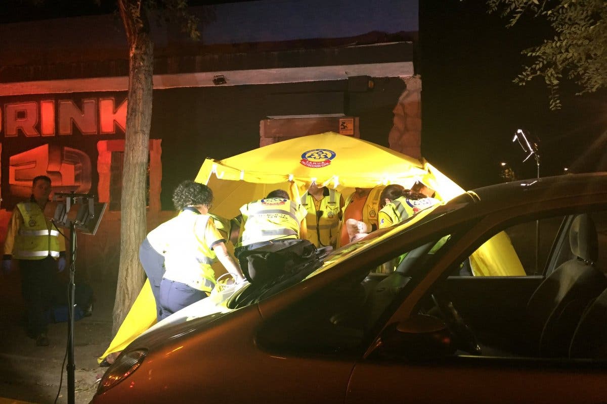 En estado crítico tras ser apuñalado en Villaverde