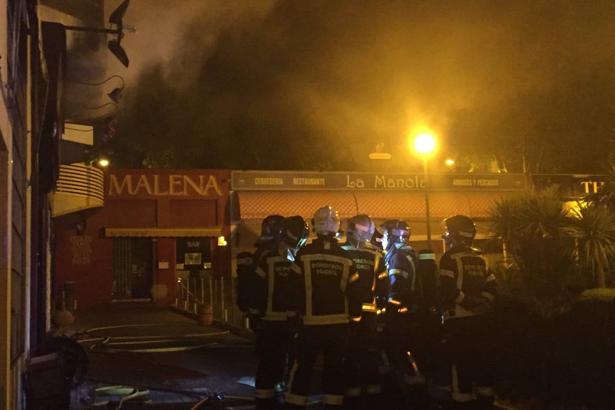 Un incendio calcinó un local de hostelería en Madrid