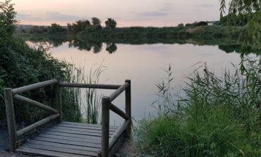 Identificados tres menores por bañarse en la laguna El Raso de Velilla