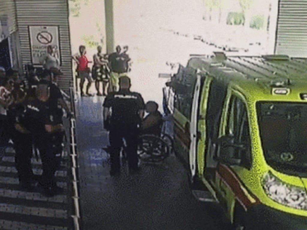 Un preso en silla de ruedas sale corriendo al llegar al Hospital de Alcalá de Henares