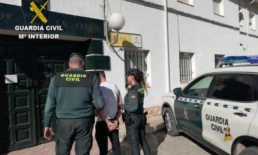 Detenido en la A-2 tras robar a dos camioneros mientras dormían