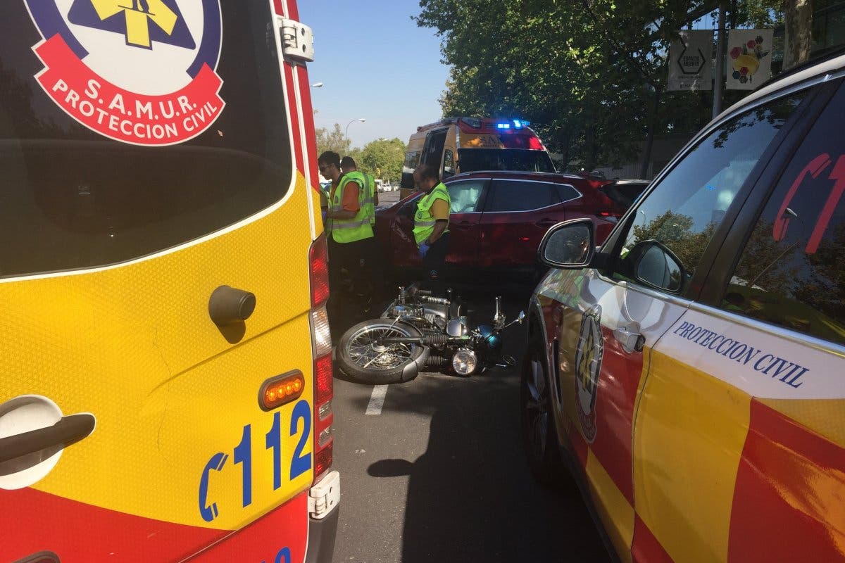 Muere un motorista en un accidente en la calle Alcalá