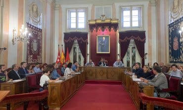 Critican el presupuesto «indecente» de Alcalá de Henares con una «desorbitada subida de sueldos»