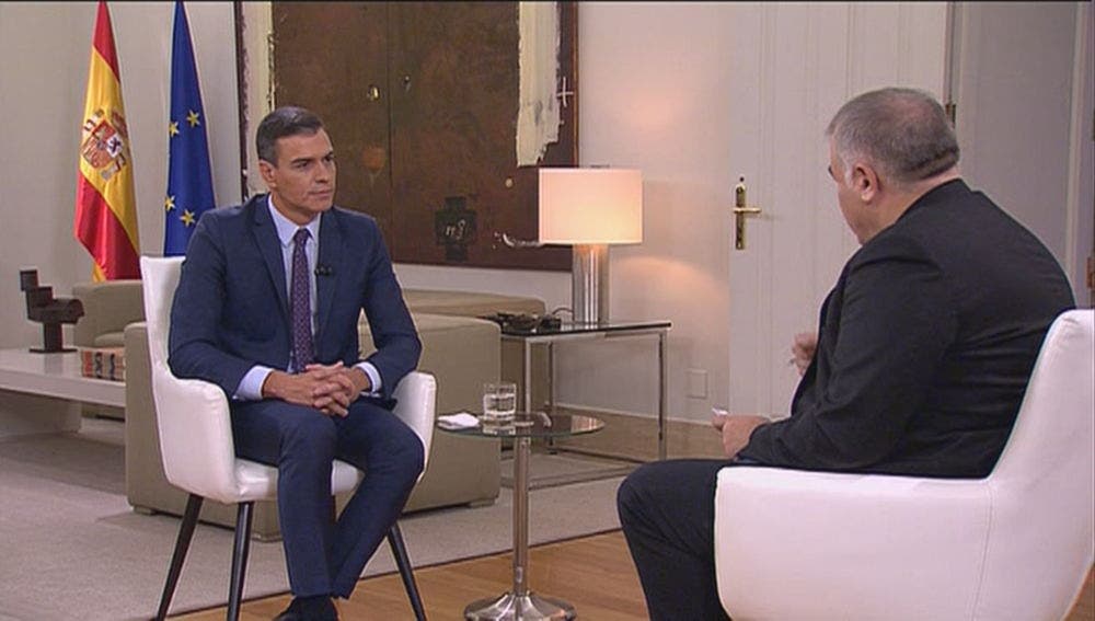 La Junta Electoral expedienta a Sánchez por uso electoralista de La Moncloa