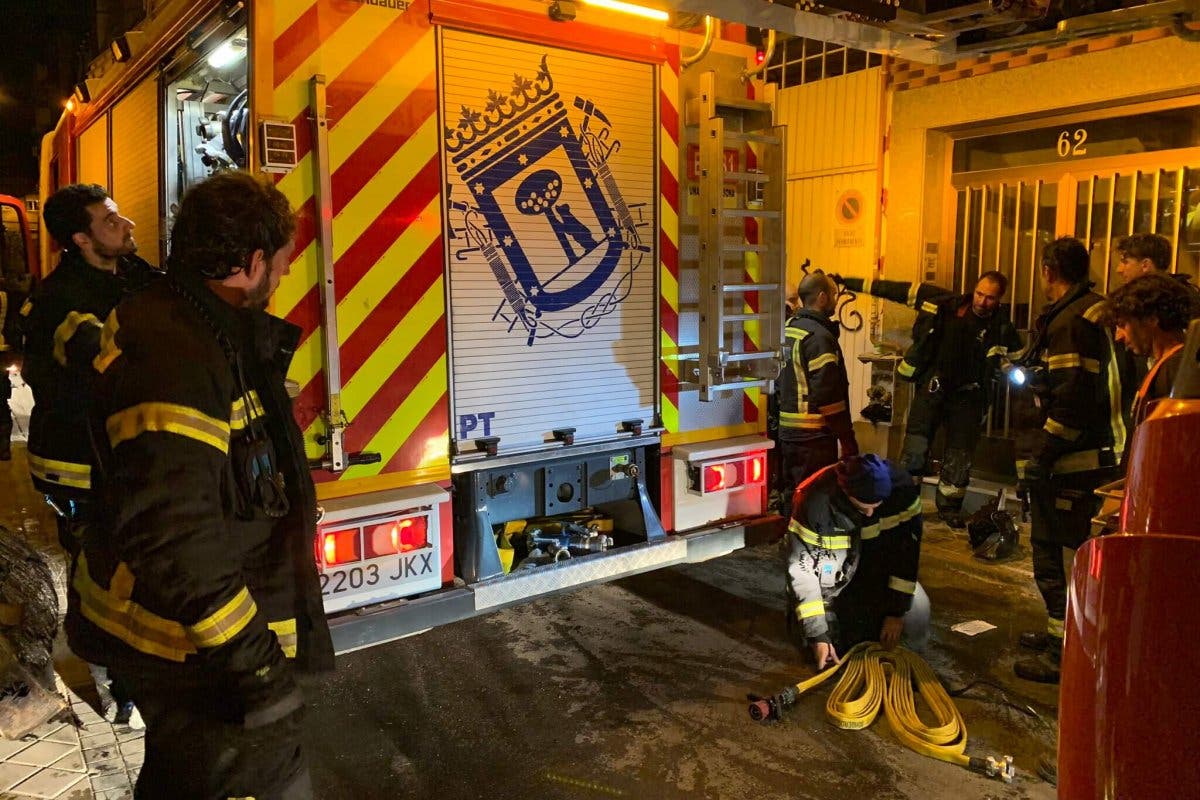 Muere un joven de 28 años al incendiarse su trastero en Vallecas