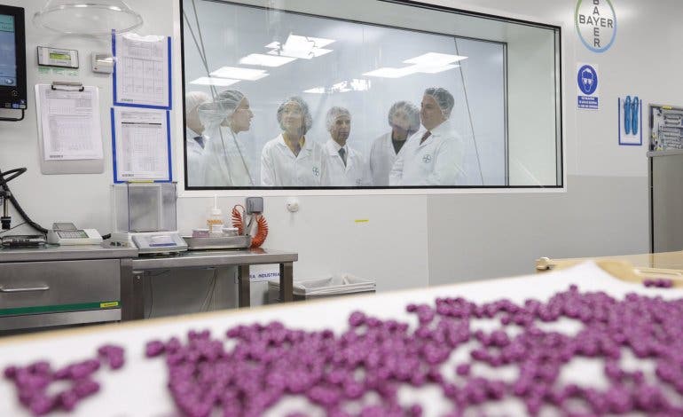 Bayer refuerza su planta de Alcalá de Henares donde espera crear 70 nuevos empleos