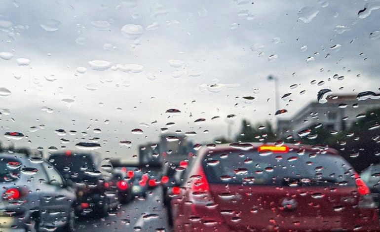 La lluvia complicará este miércoles la entrada a Madrid en hora punta
