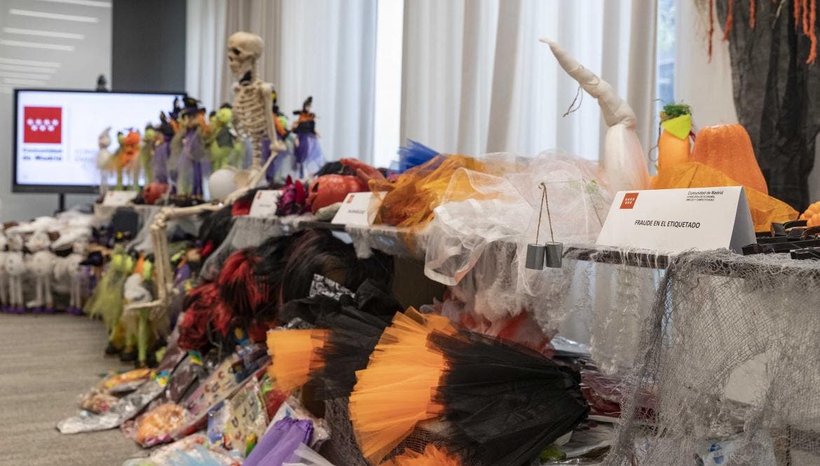 La Comunidad de Madrid retira 3.000 artículos peligrosos de Halloween 