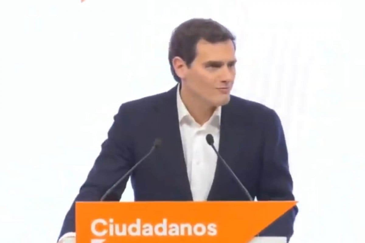 Albert Rivera dimite y deja la política