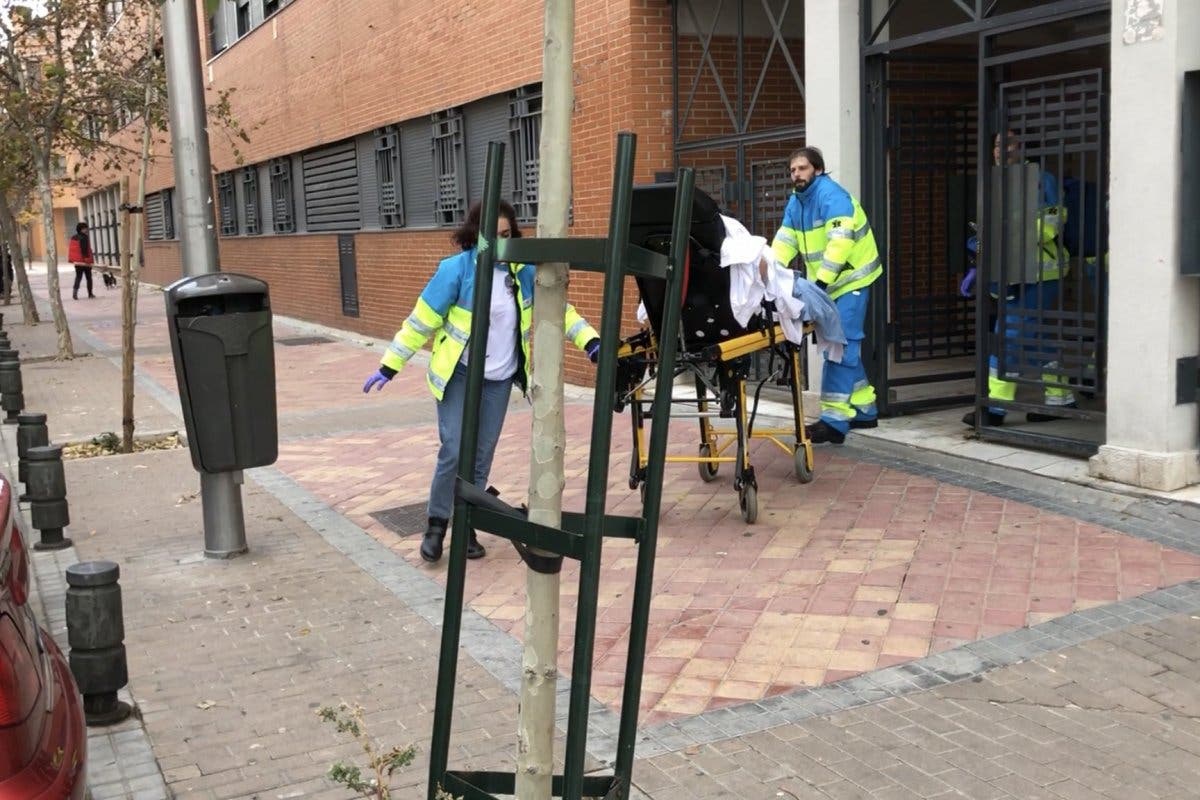 Una joven llama al 112 tras ser apuñalada por su expareja en Vallecas